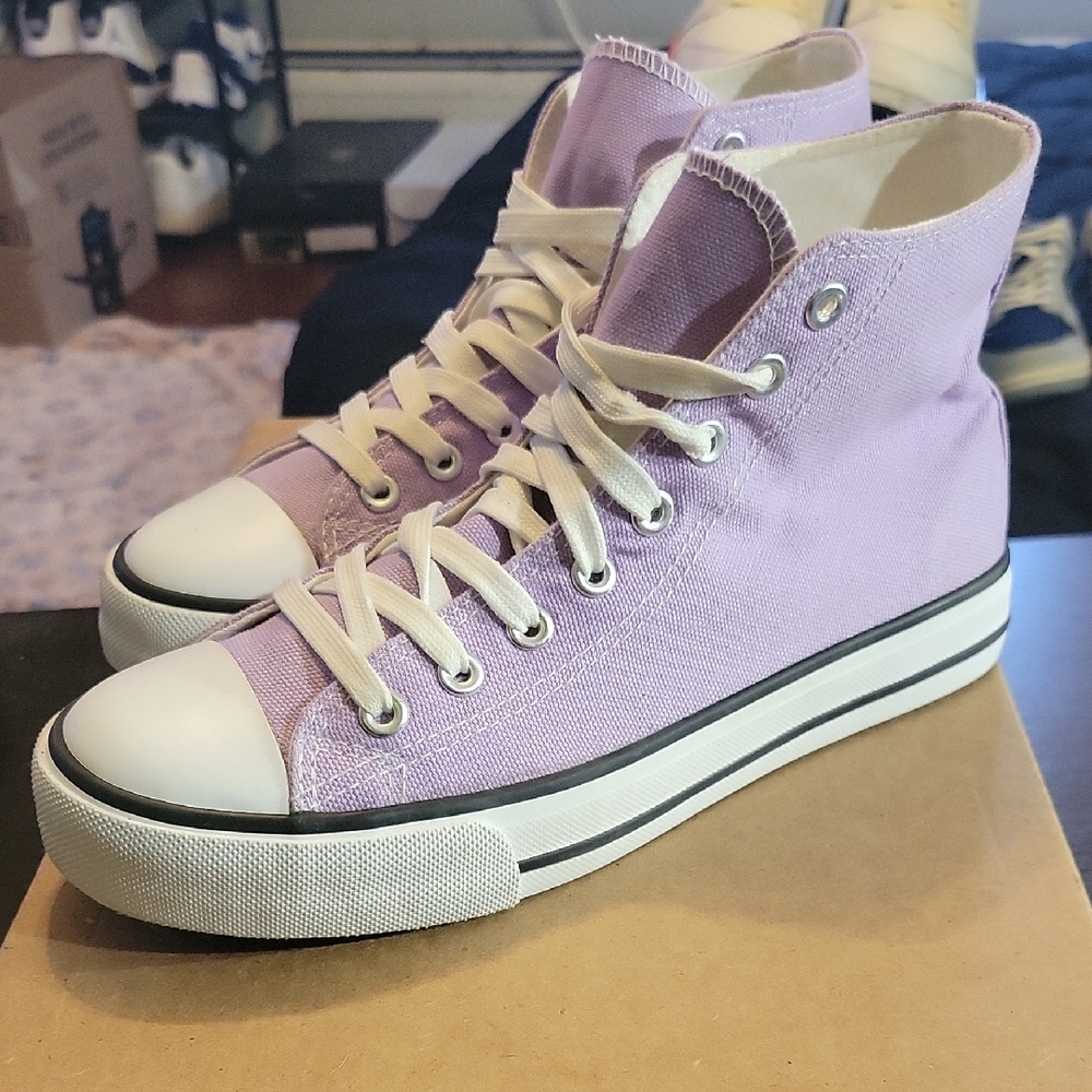 Purple Canvas High-Top Sneakers Womens 6 Boys 4.5 EUC - Picture 2 of 10